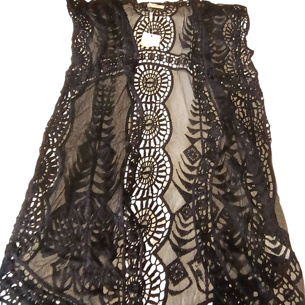 Black Crocheted Lace Sleeveless Top Size Large Sasa Fashion Nwt